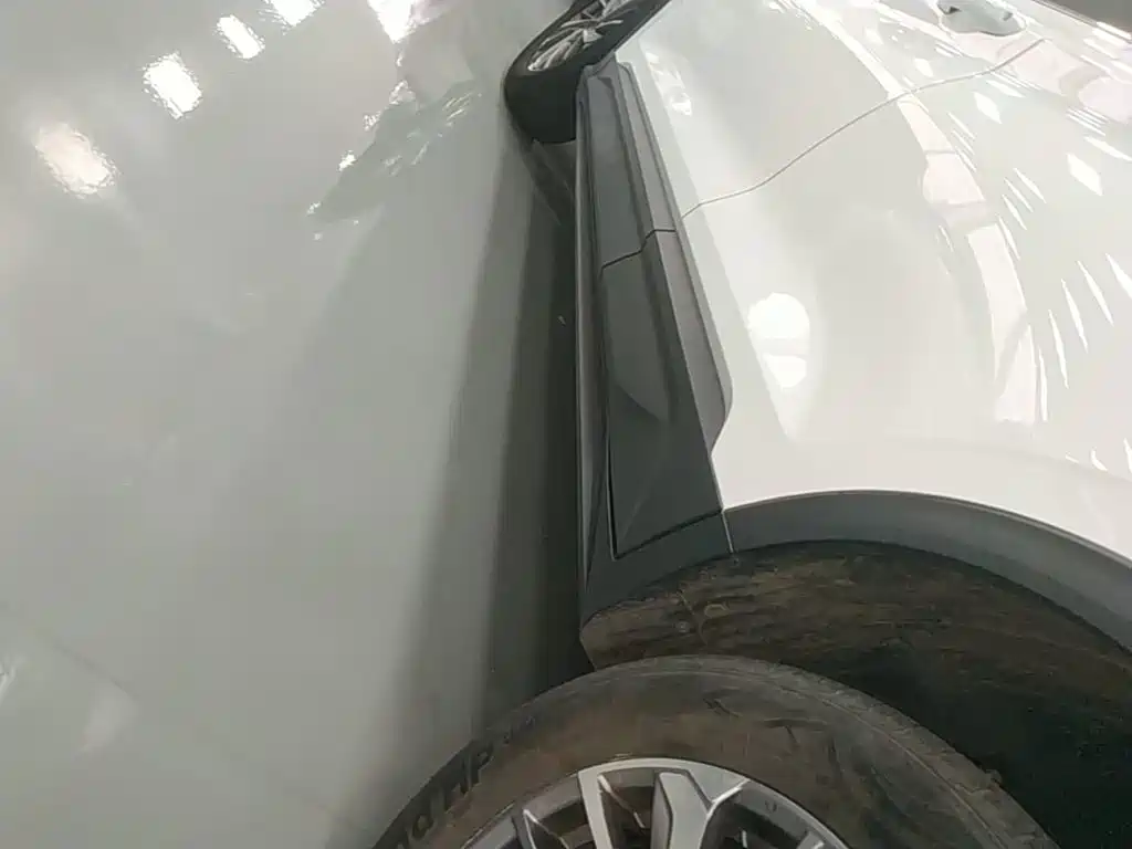 Фото 22 - Geely Binyue