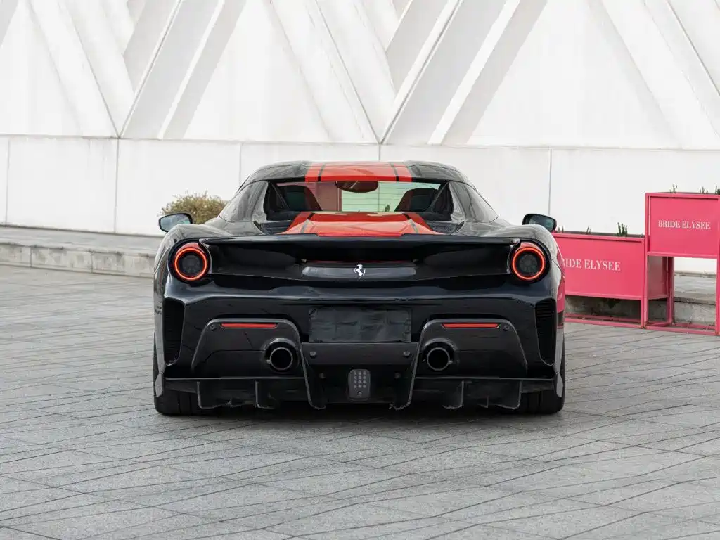 صورة 5 - Ferrari 488