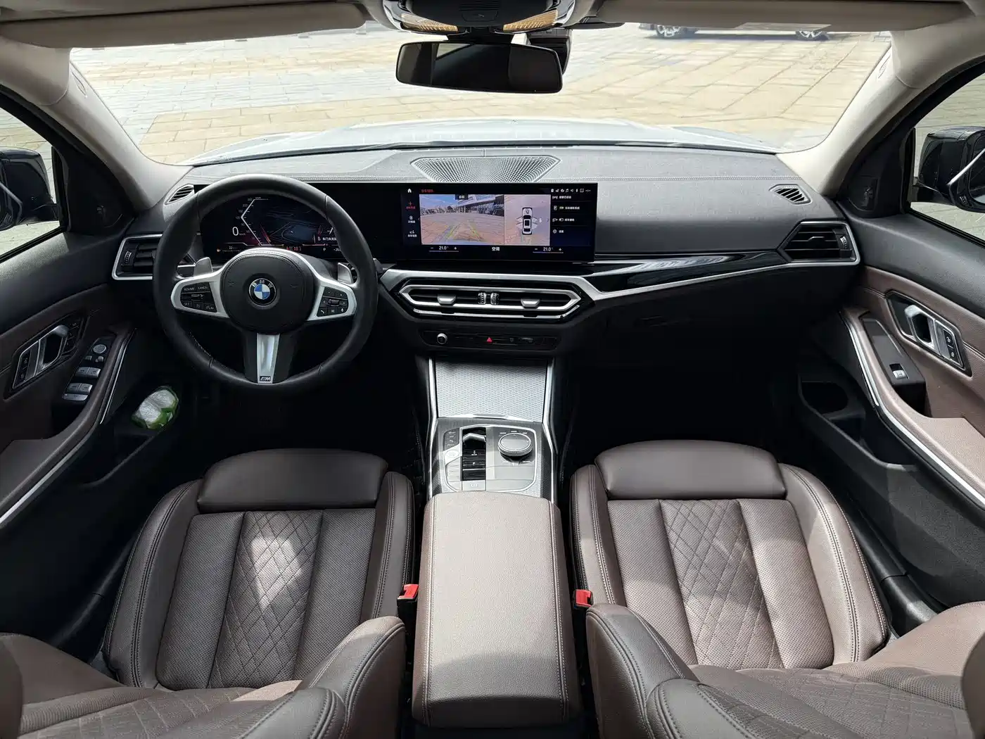 BMW 3 Series 2023 325Li M Sport Black Night Package фото 6