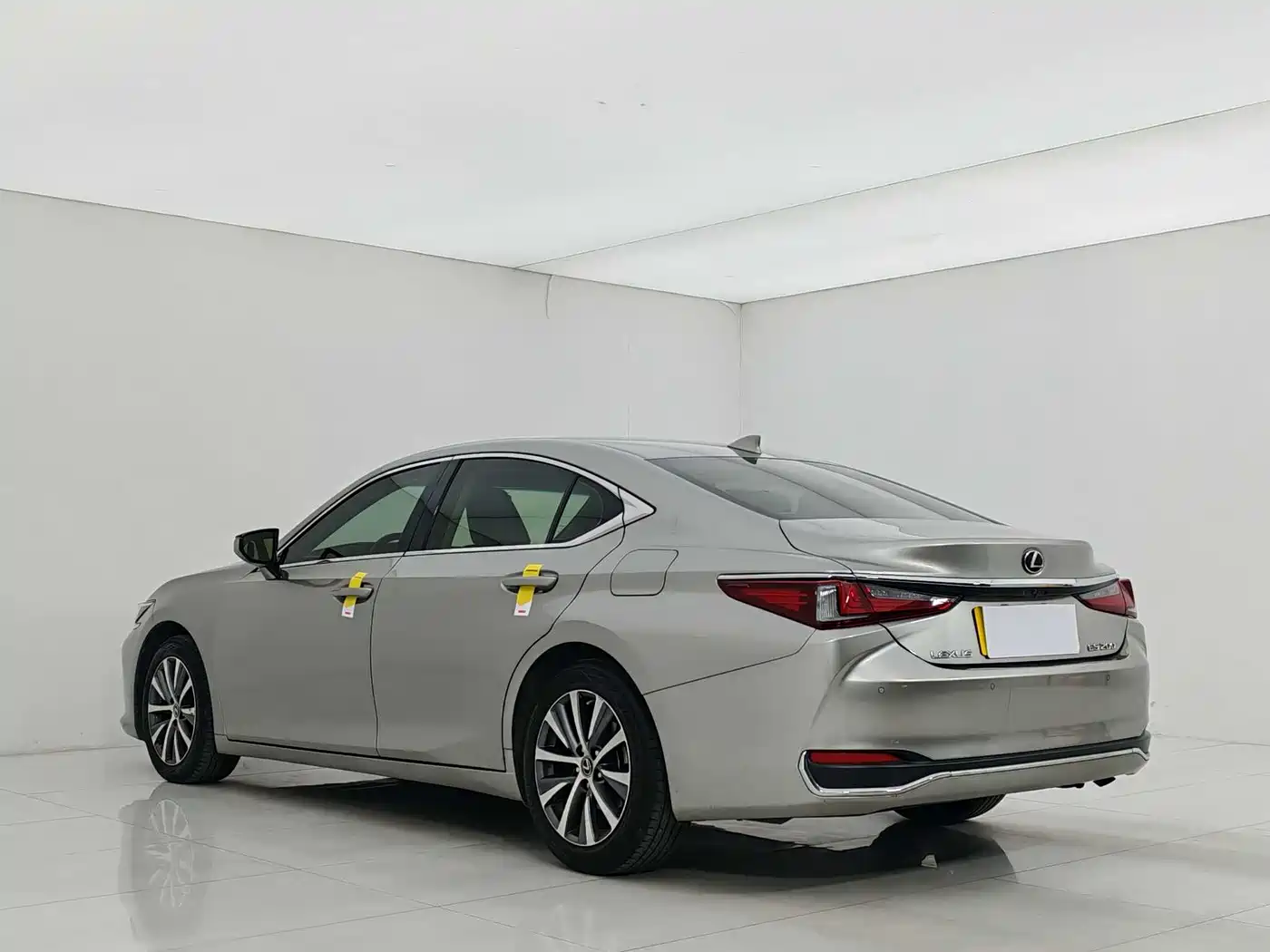 Lexus ES 2020 200 Excellence фото 5