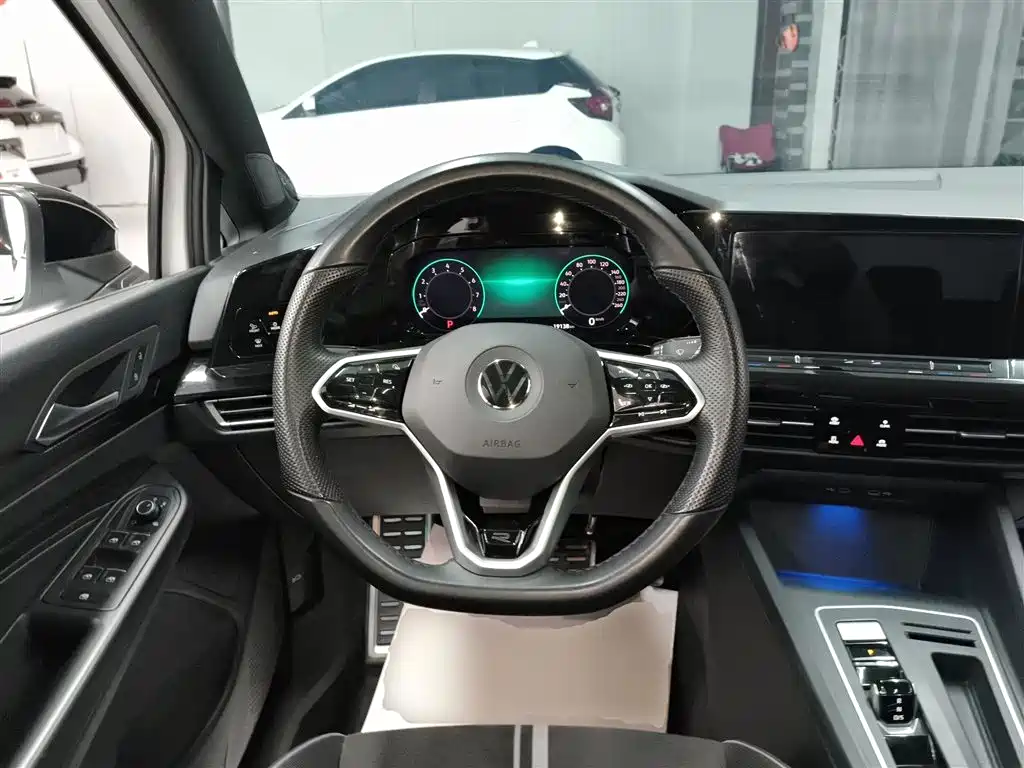 Volkswagen Golf 2023 Facelift 280TSI DSG R-Line Lite фото 11