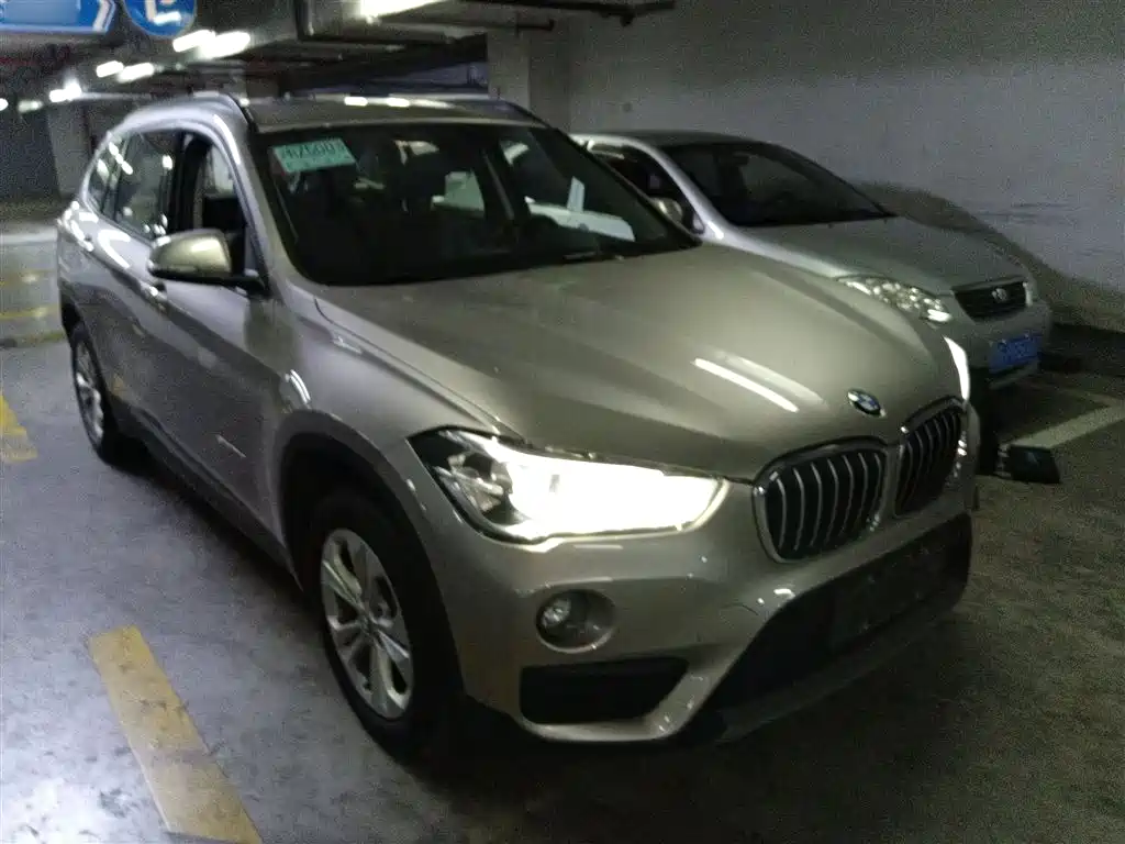 BMW X1 2016 sDrive18Li Premium Model фото 4