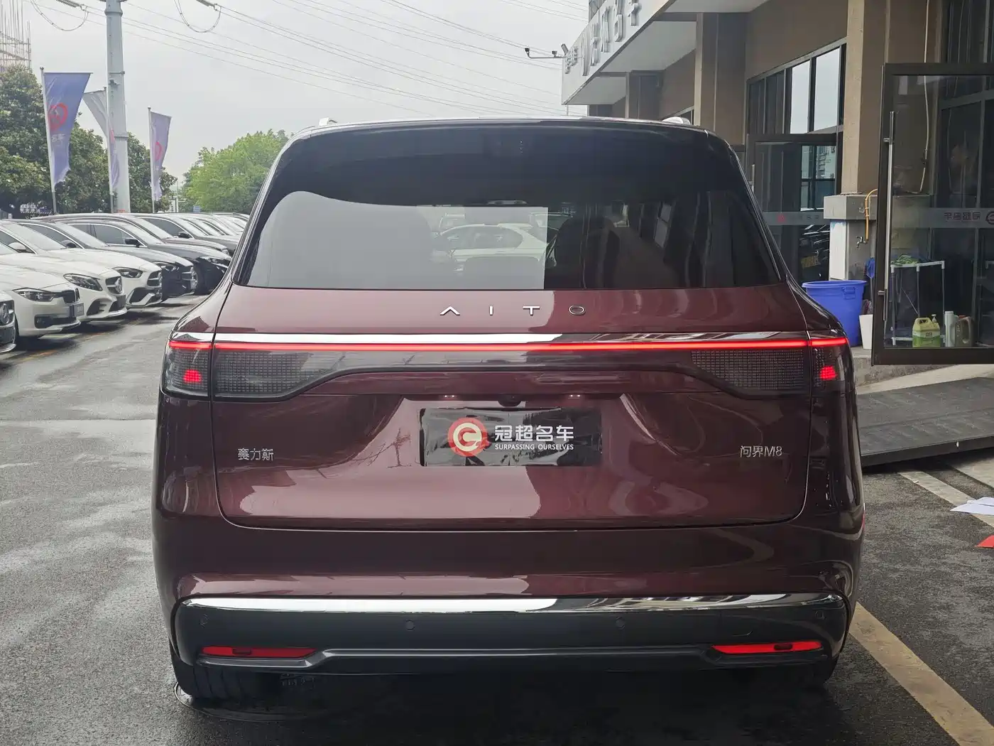 AITO Wenjie AITO M8 2025 Model Extended Range Ultra Edition 53.4kWh 5-Seater фото 6