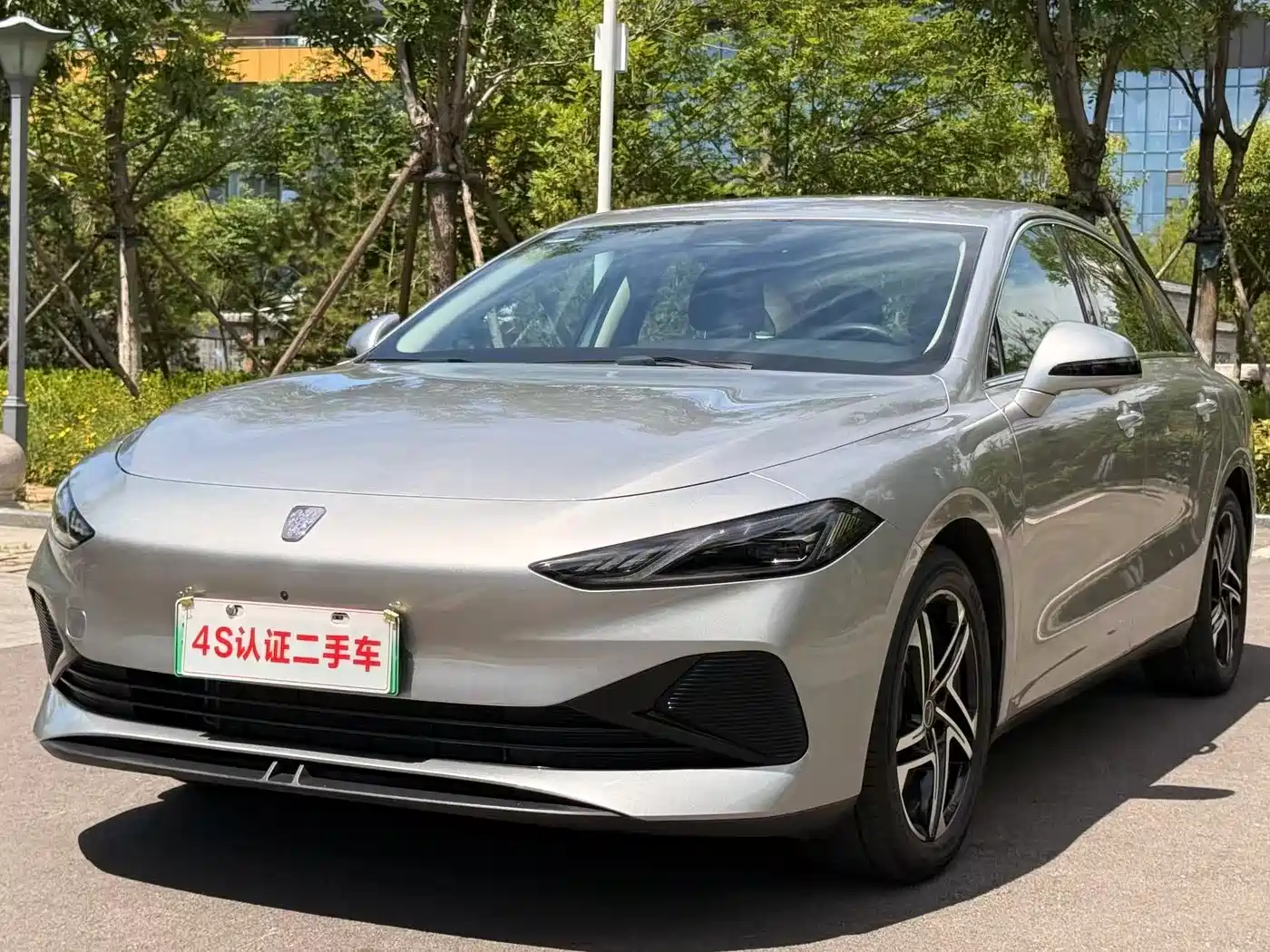 Roewe D7 2023 2023 DMH 125km Flagship Edition