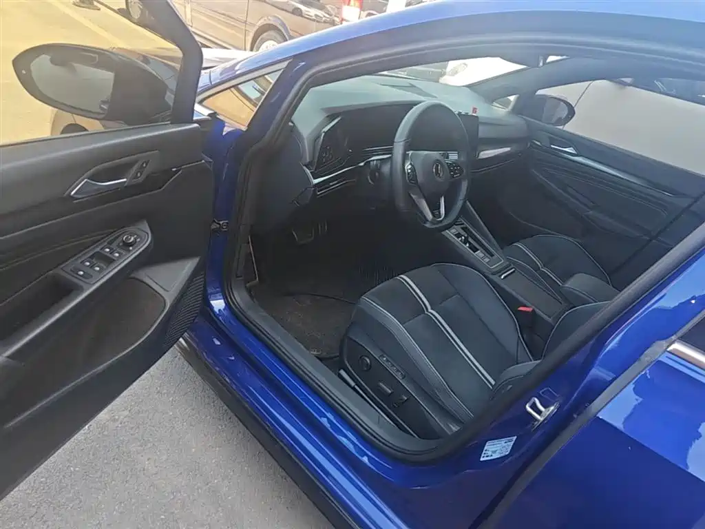 Volkswagen Golf 2021 280TSI DSG R-Line фото 16