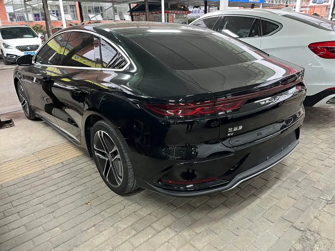 BYD Han 2023 EV Champion Edition 605KM FWD Premium фото 8