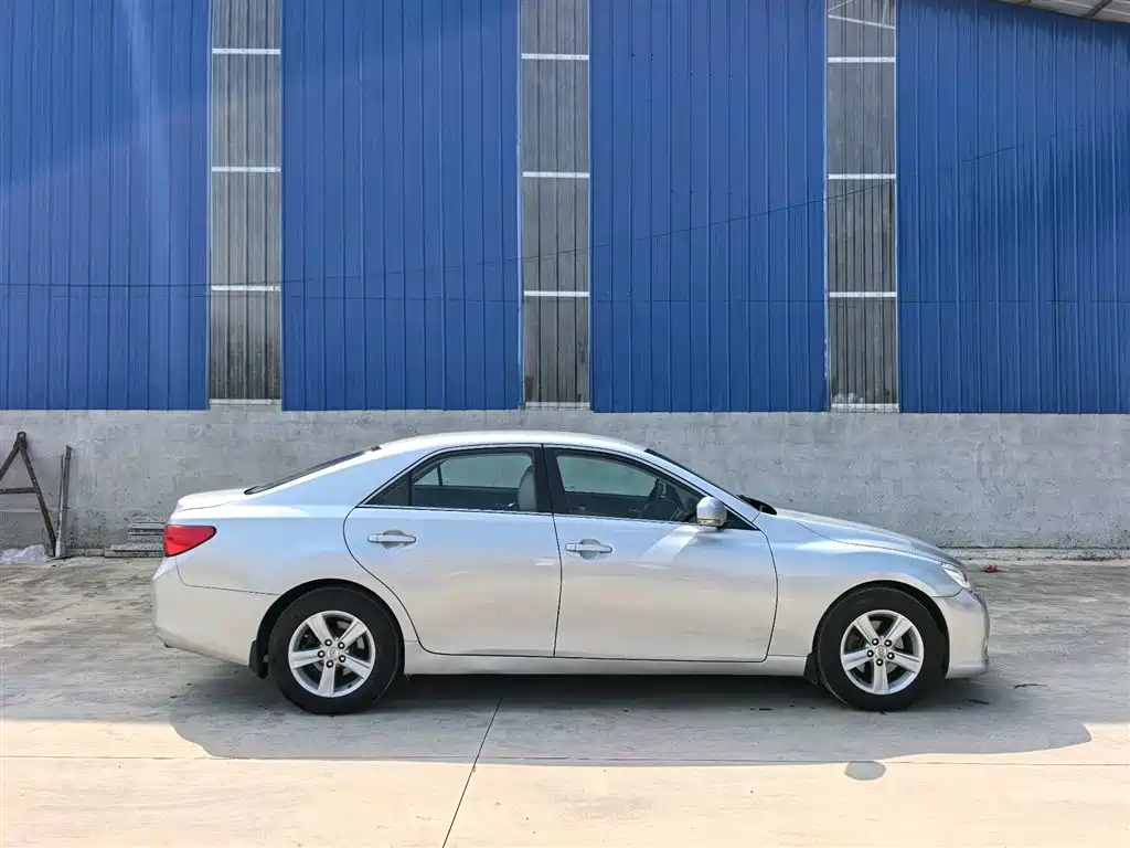 Toyota Reiz 2010 2.5S Elegance Elite Edition фото 3