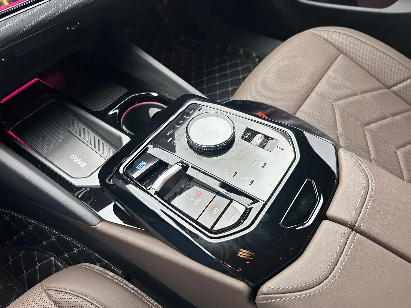 BMW i5 2025 2024 eDrive 35L Luxury Package