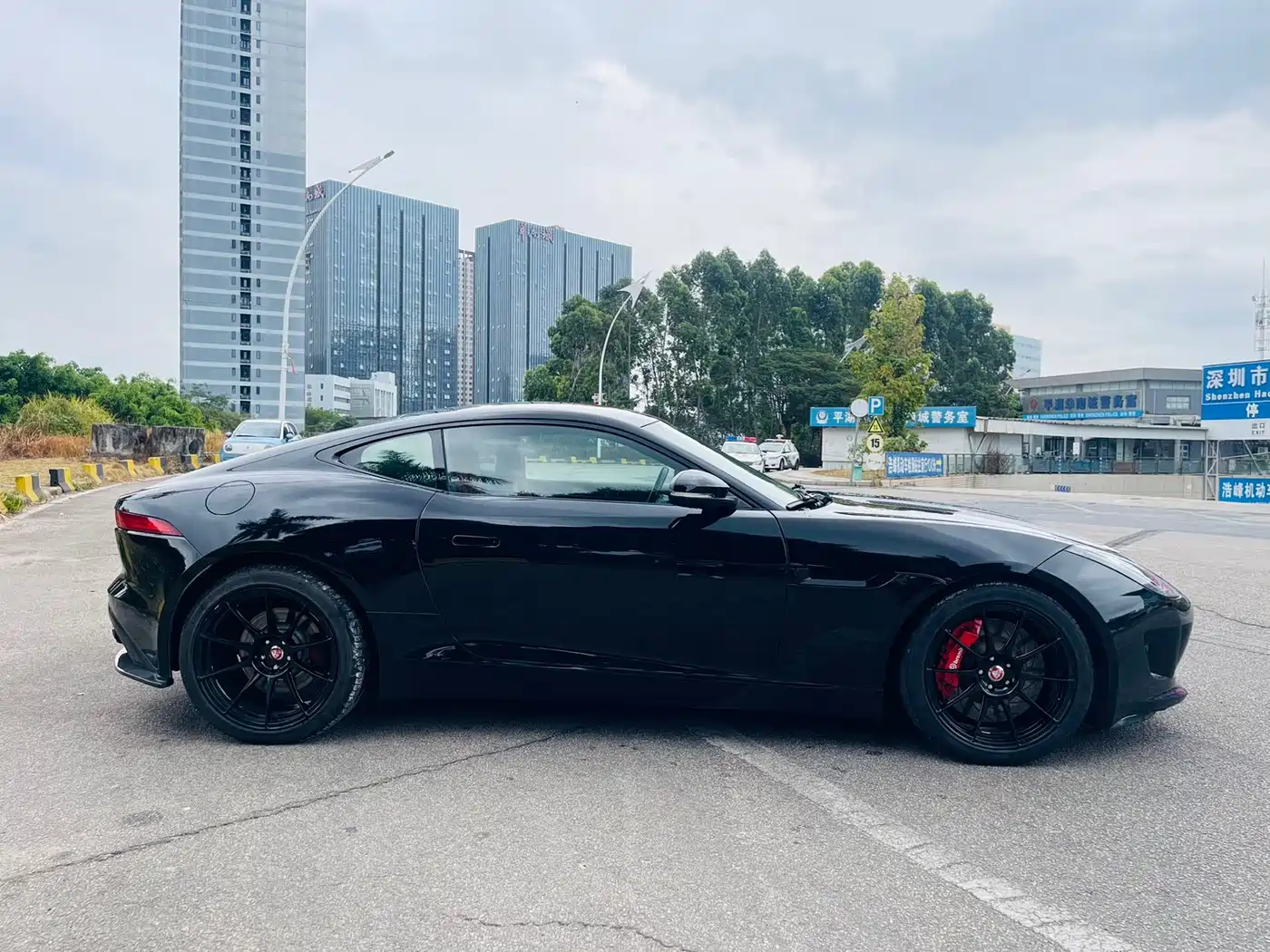 Jaguar F-TYPE 2015 3.0 SC Hardtop фото 4