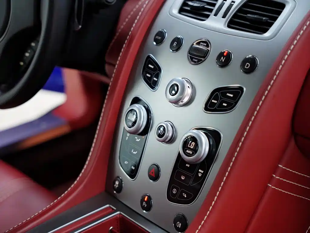 Aston Martin V8 Vantage 2017 2012 4.7L S Coupe
