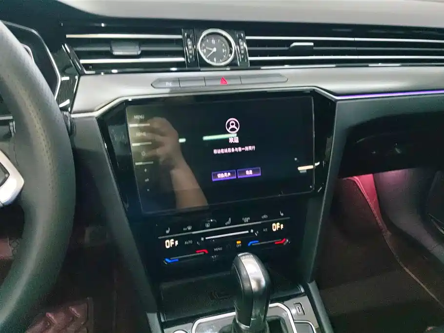 Volkswagen Magotan 2020 330TSI DSG Leading фото 12