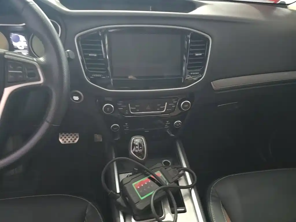صورة 13 - Geely Emgrand X6