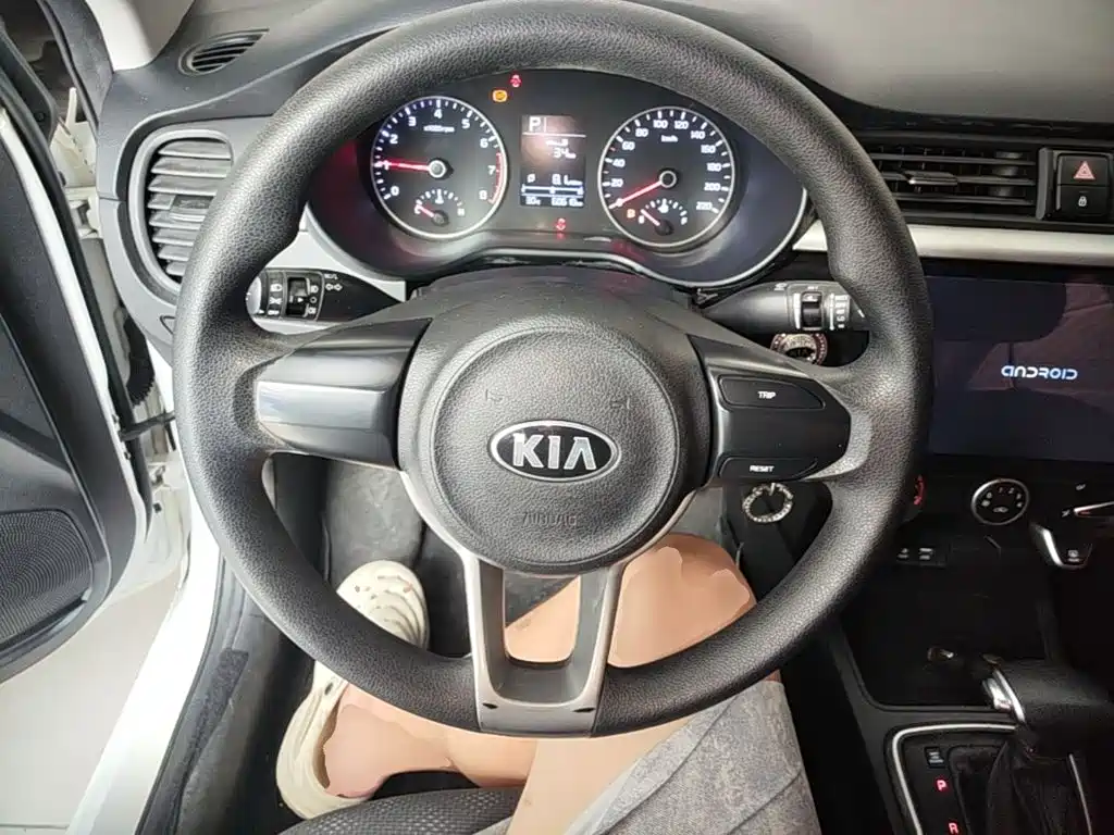 Kia K2 2018 2017 Sedan 1.4L AT GLS