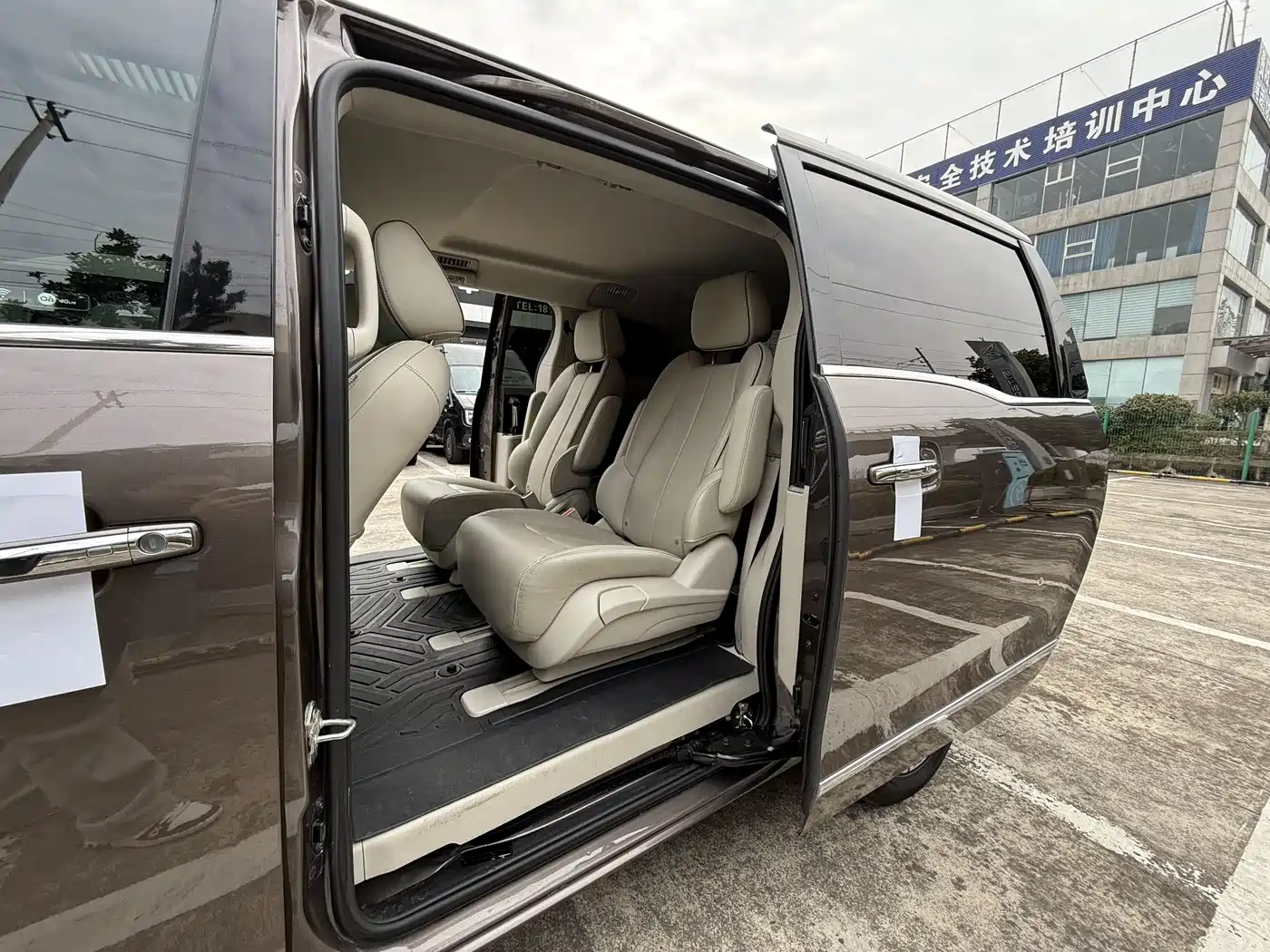 Buick GL8 2021 Land Business Class 652T Luxury фото 22