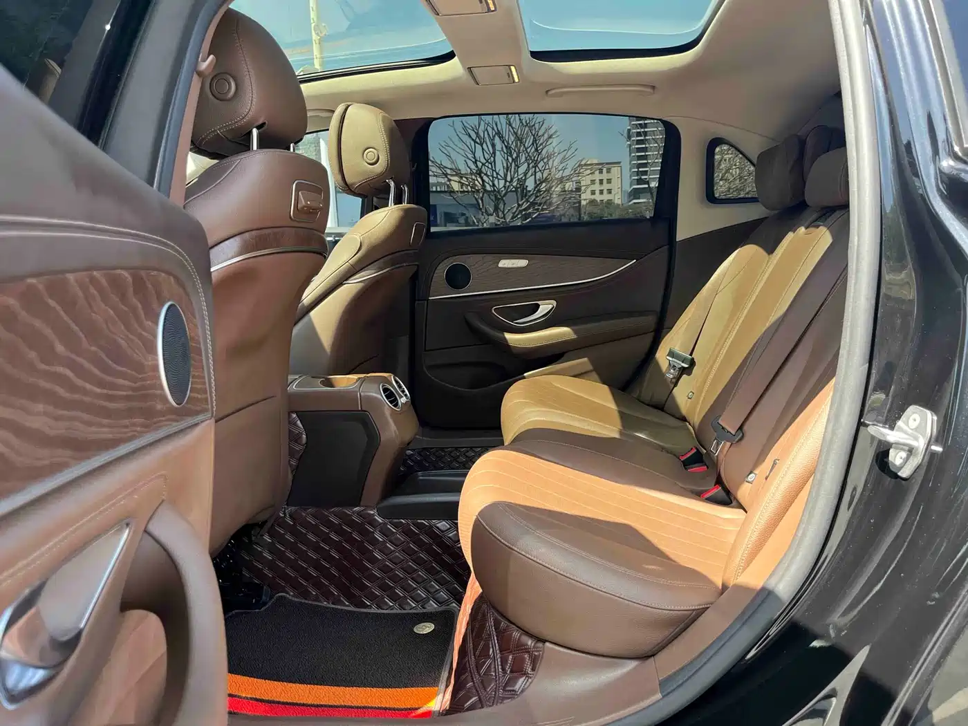 Mercedes-Benz E-Class 2019 E 300 L Fashion фото 13