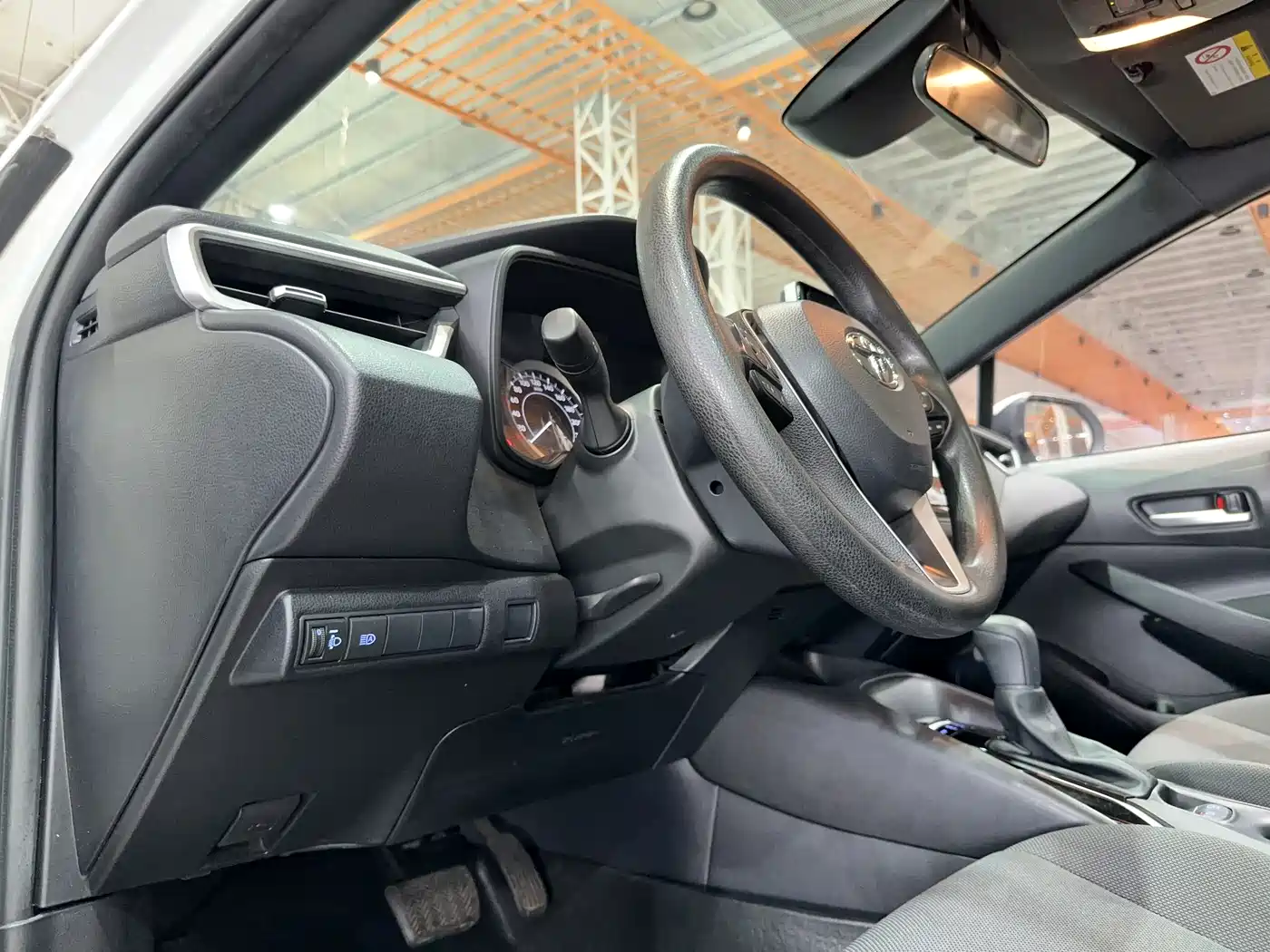 Toyota Levin 2022 185T CVT Luxury Edition фото 9