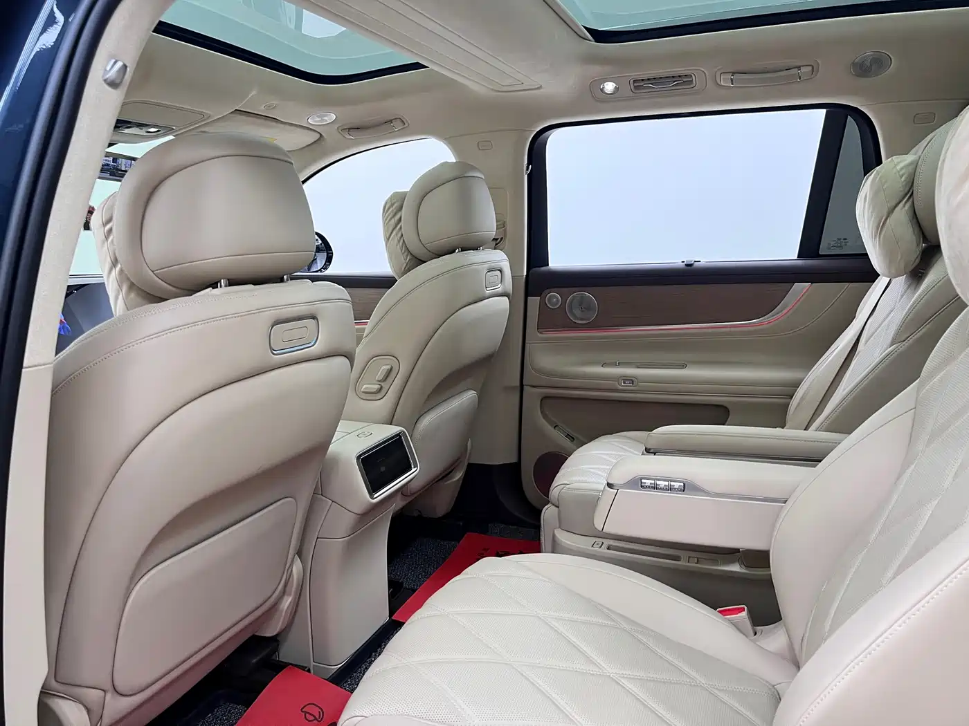 AITO Wenjie AITO M9 2025 Extended Range Ultra 52kWh 6-Seater фото 18