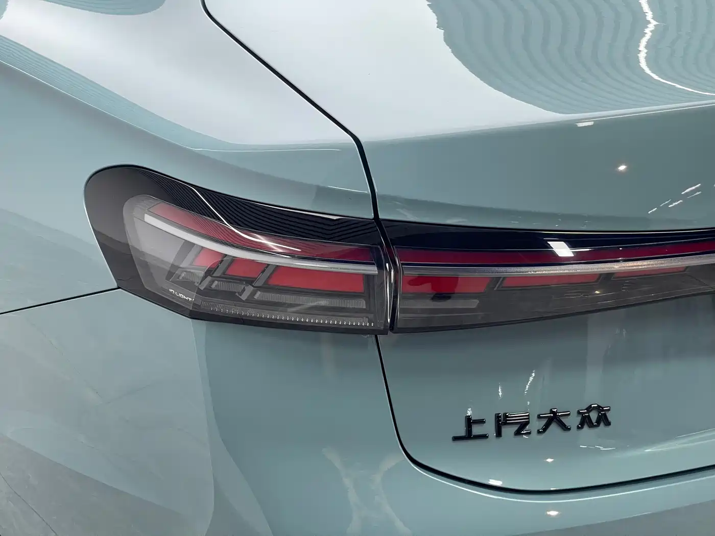 Volkswagen Passat 2025 Model Pro 380TSI Starlight Dragon Premium Edition фото 20