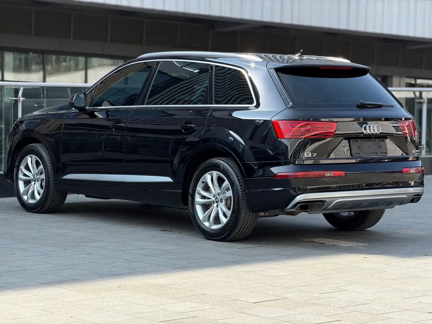 AUDI Q7