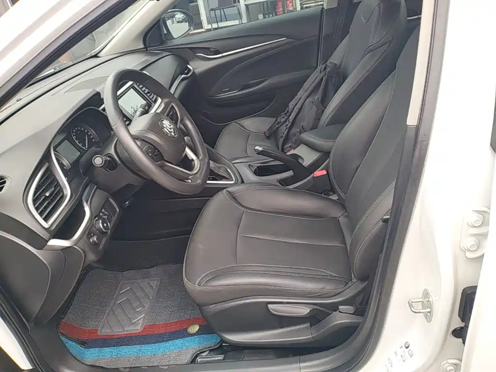 Фото 15 - Buick Excelle