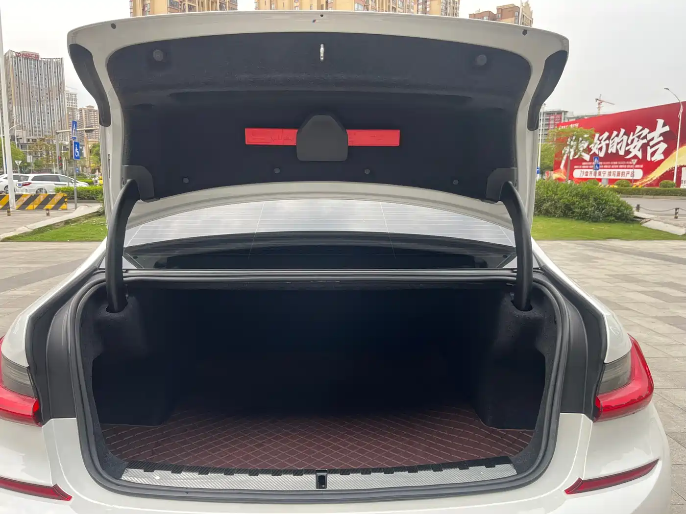 BMW 3 Series 2021 Facelift 325Li M Sport Package фото 33