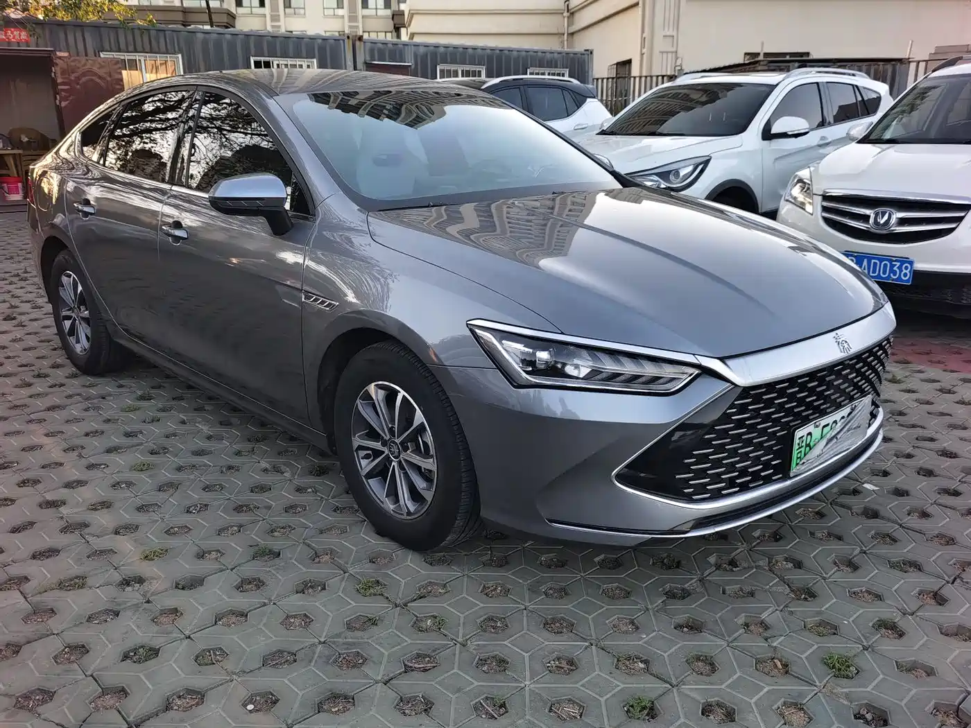 BYD Qin PLUS 2025 DM-i Smart Drive 55KM Leader фото 3