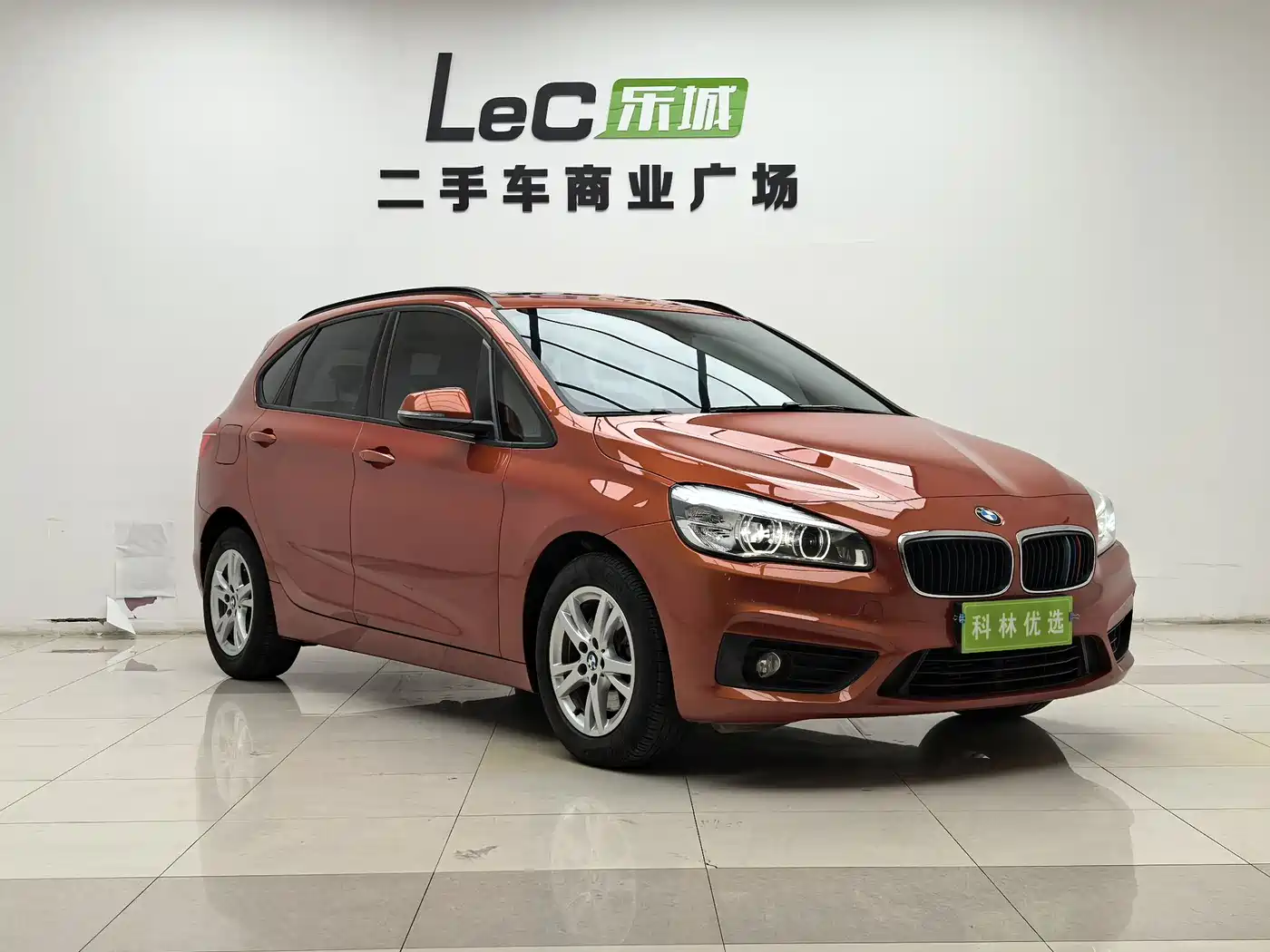 BMW 2 Series Touring 2016 218i Leading фото 4