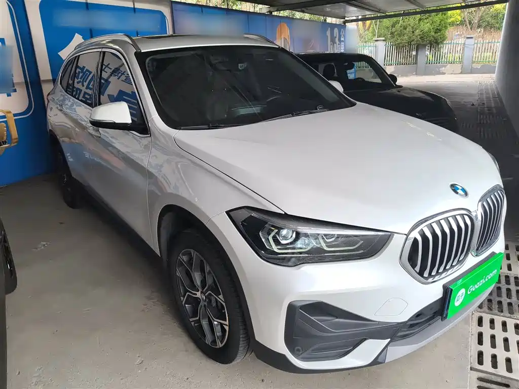 BMW X1 2022 sDrive25Li Leading фото 22
