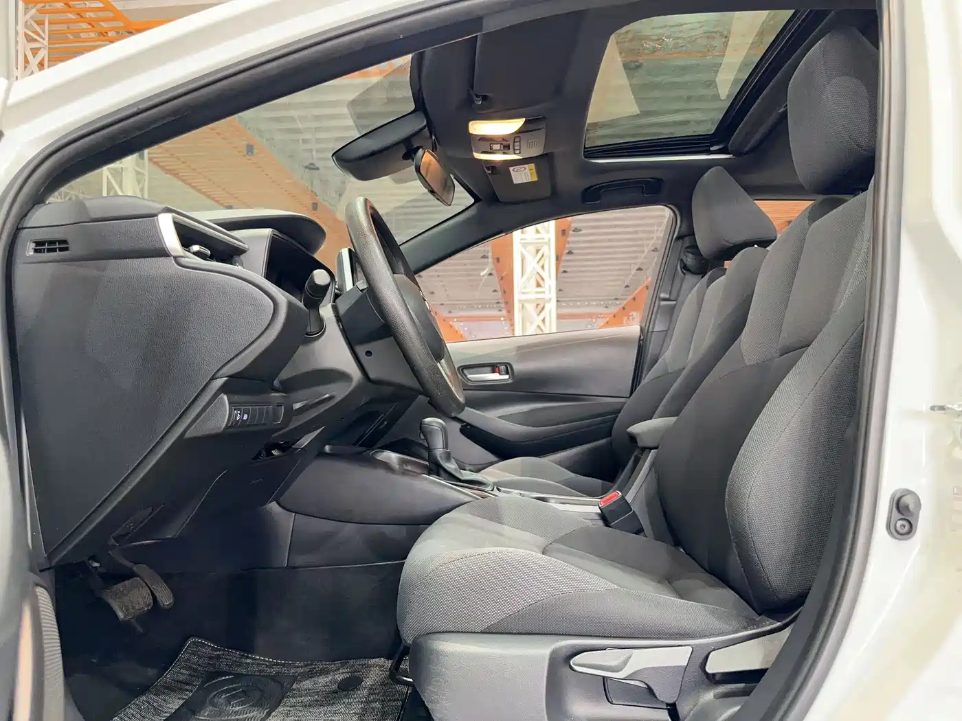 Toyota Levin 2022 185T CVT Luxury Edition фото 8
