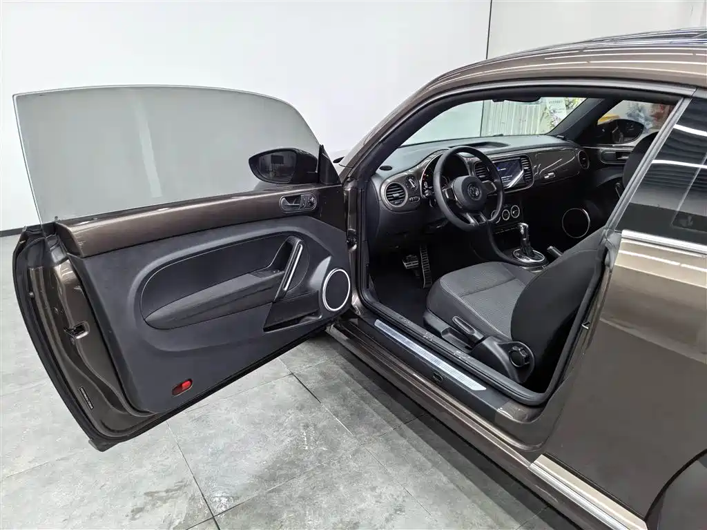Volkswagen Beetle 2015 180TSI фото 13