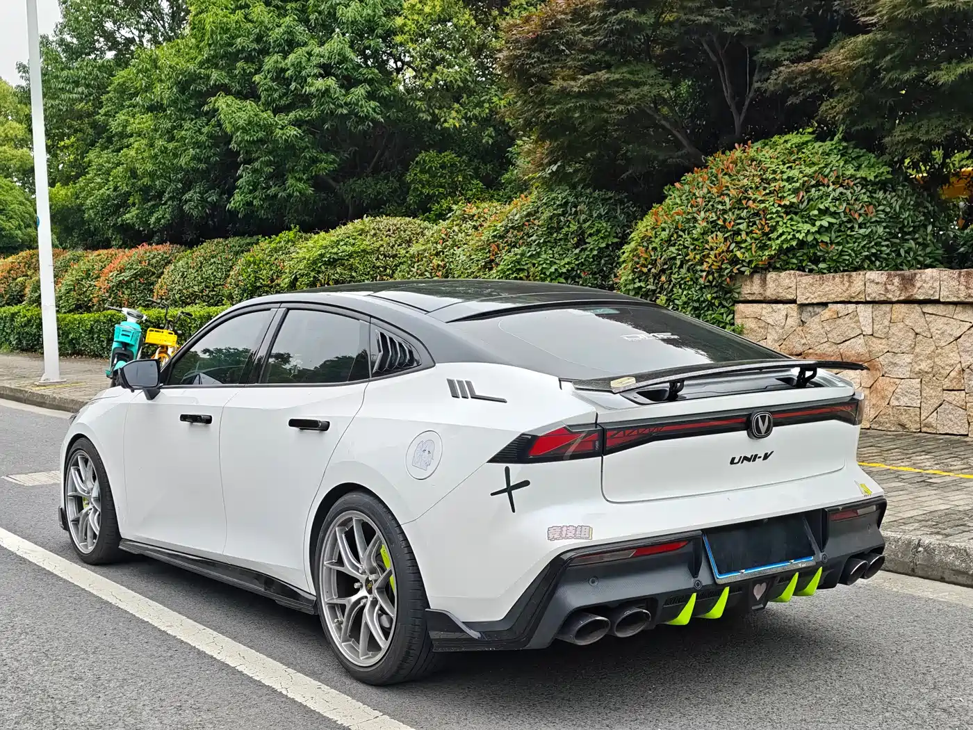 CHANGAN UNI-V