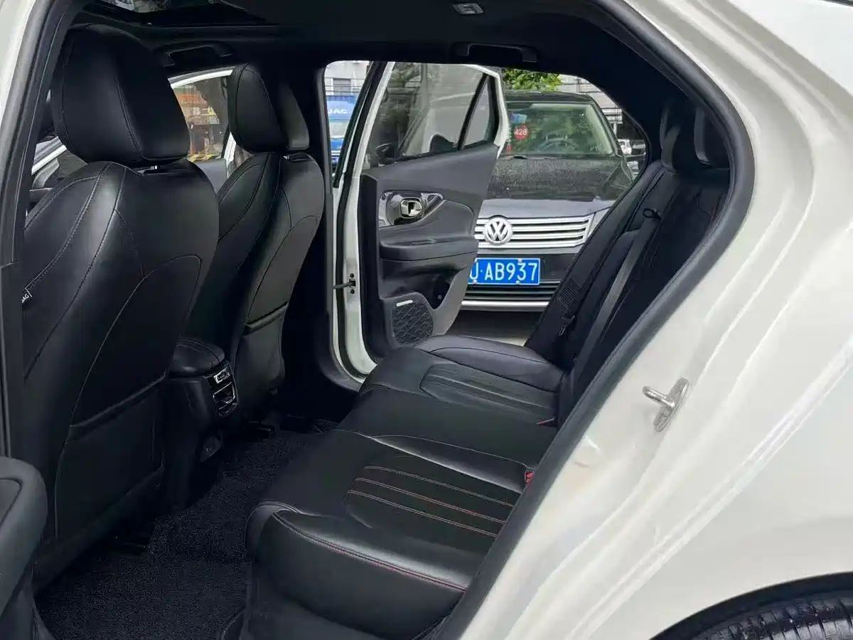 GAC Trumpchi Trumpchi Emkoo 2021 270T DCT J15 Edition фото 6