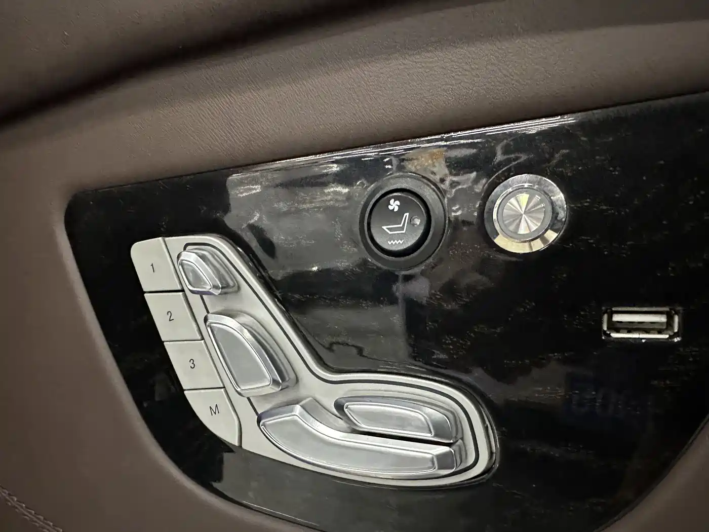 Mercedes-Benz Vito 2018 2.0T Elite Edition 7-seater China VI фото 24