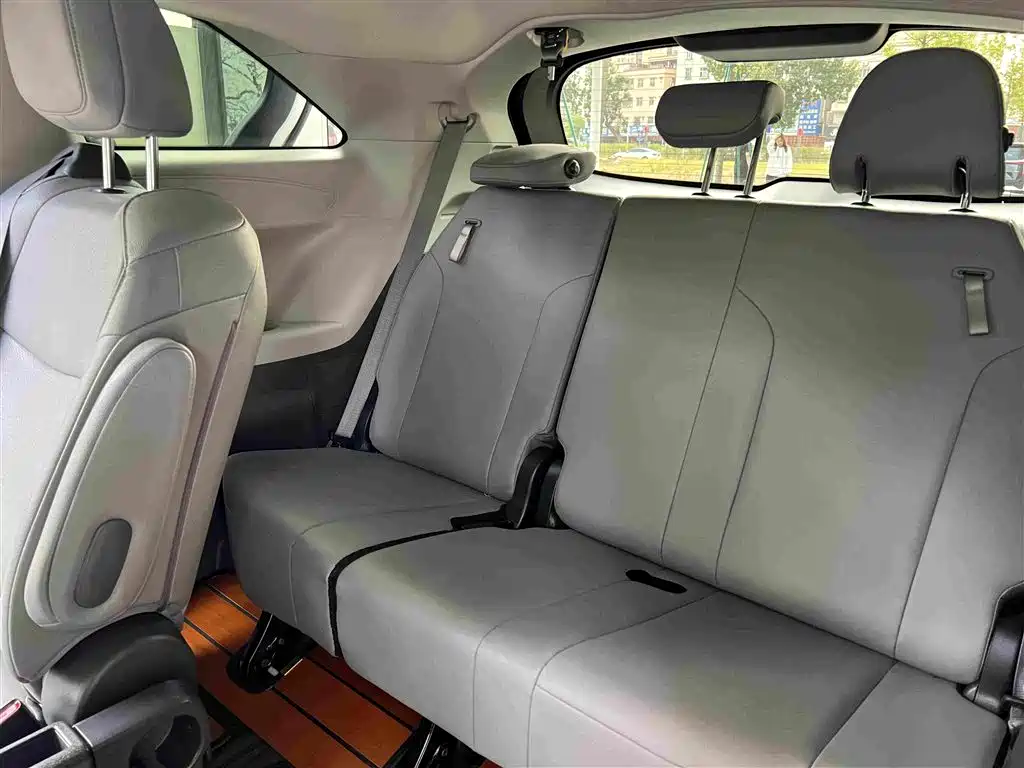 Toyota Granvia 2023 2023 2.5L Hybrid Comfort Edition