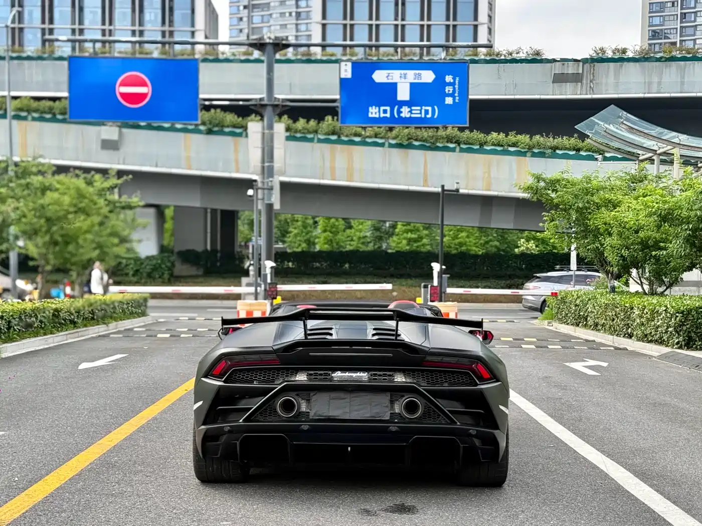 Lamborghini Huracán 2020 Huracán EVO RWD Spyder фото 8