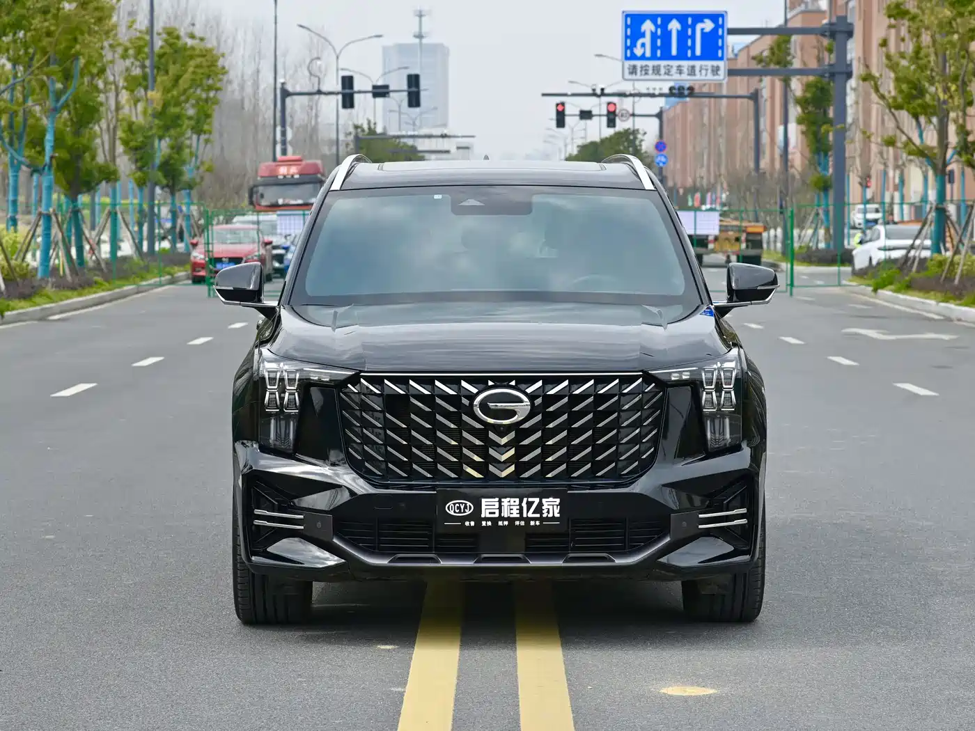 GAC Trumpchi Trumpchi GS8 2022 Pilot Series 2.0TGDI 2WD Premium Edition (7-Seater) фото 2