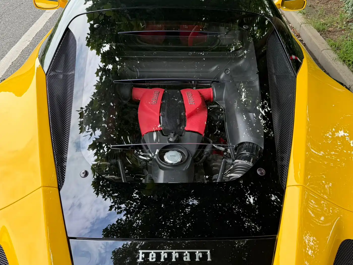 Ferrari F8 2021 2019 Tributo 3.9T V8