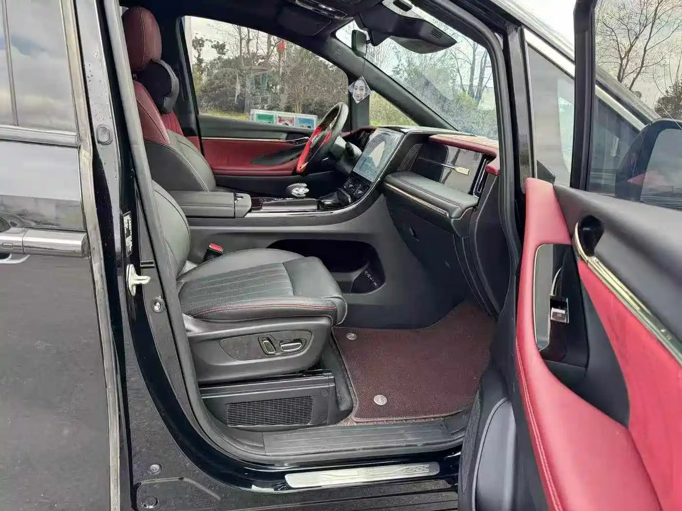 GAC Trumpchi Trumpchi M8 2023 Model Master Series 400T Ultimate Edition фото 9