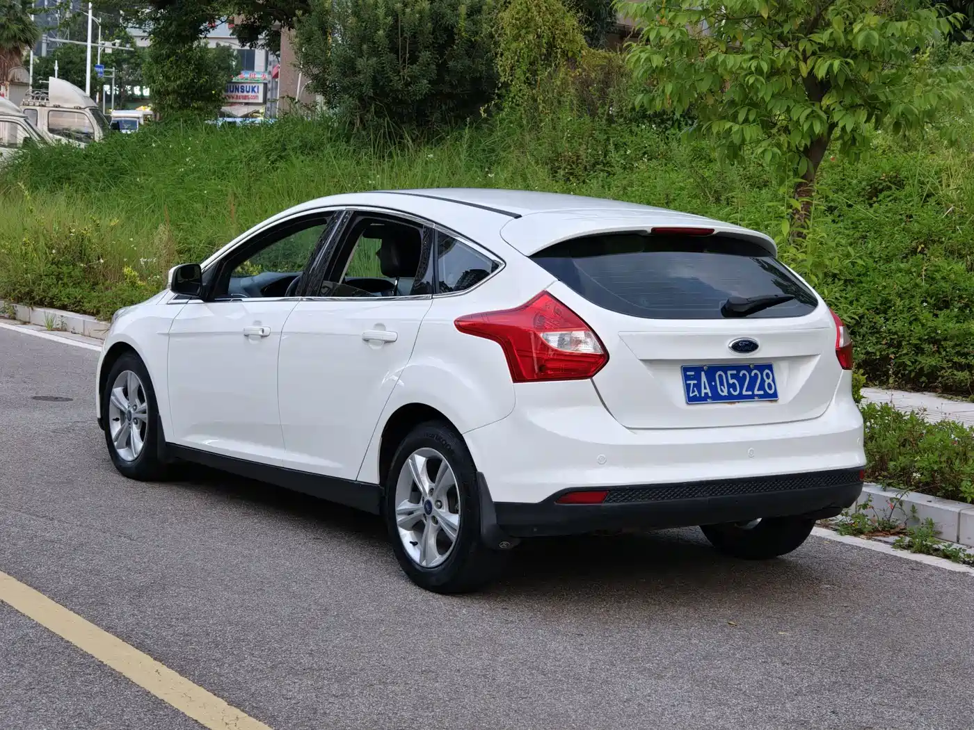 Ford Focus 2012 2012 Hatchback 1.6L Automatic Trend