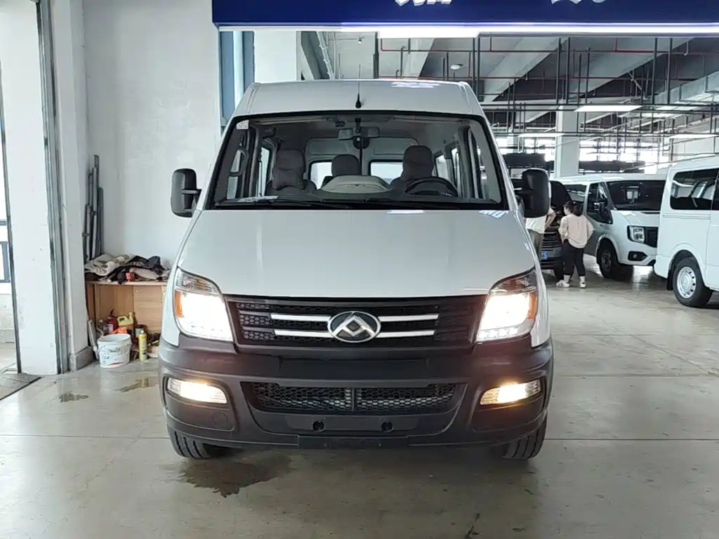 Photo 3 - SAIC Maxus Xintu V80