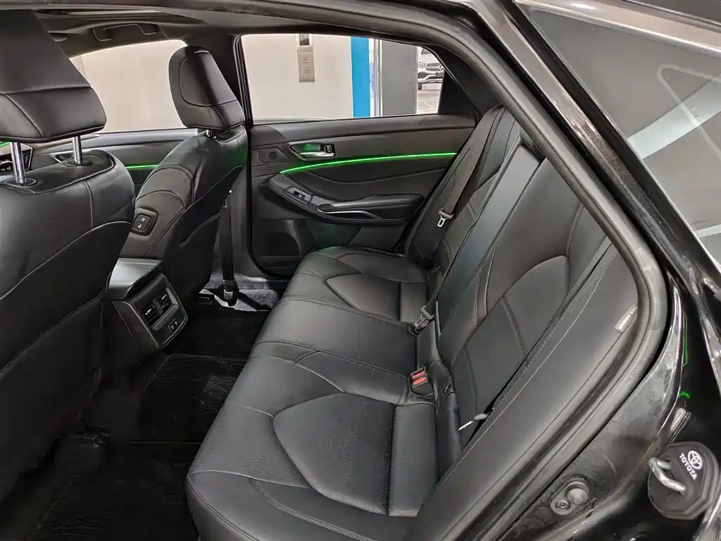 Toyota Avalon 2021 2.5L Luxury Edition фото 8
