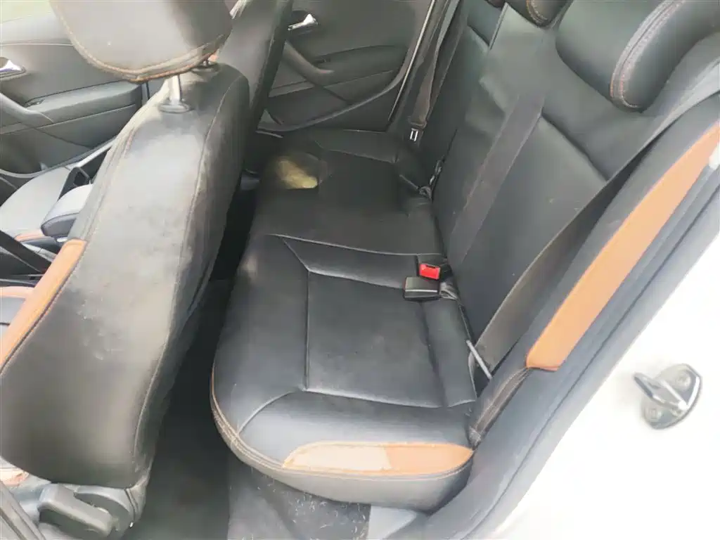 Volkswagen Polo 2016 1.4L Manual Trend фото 13
