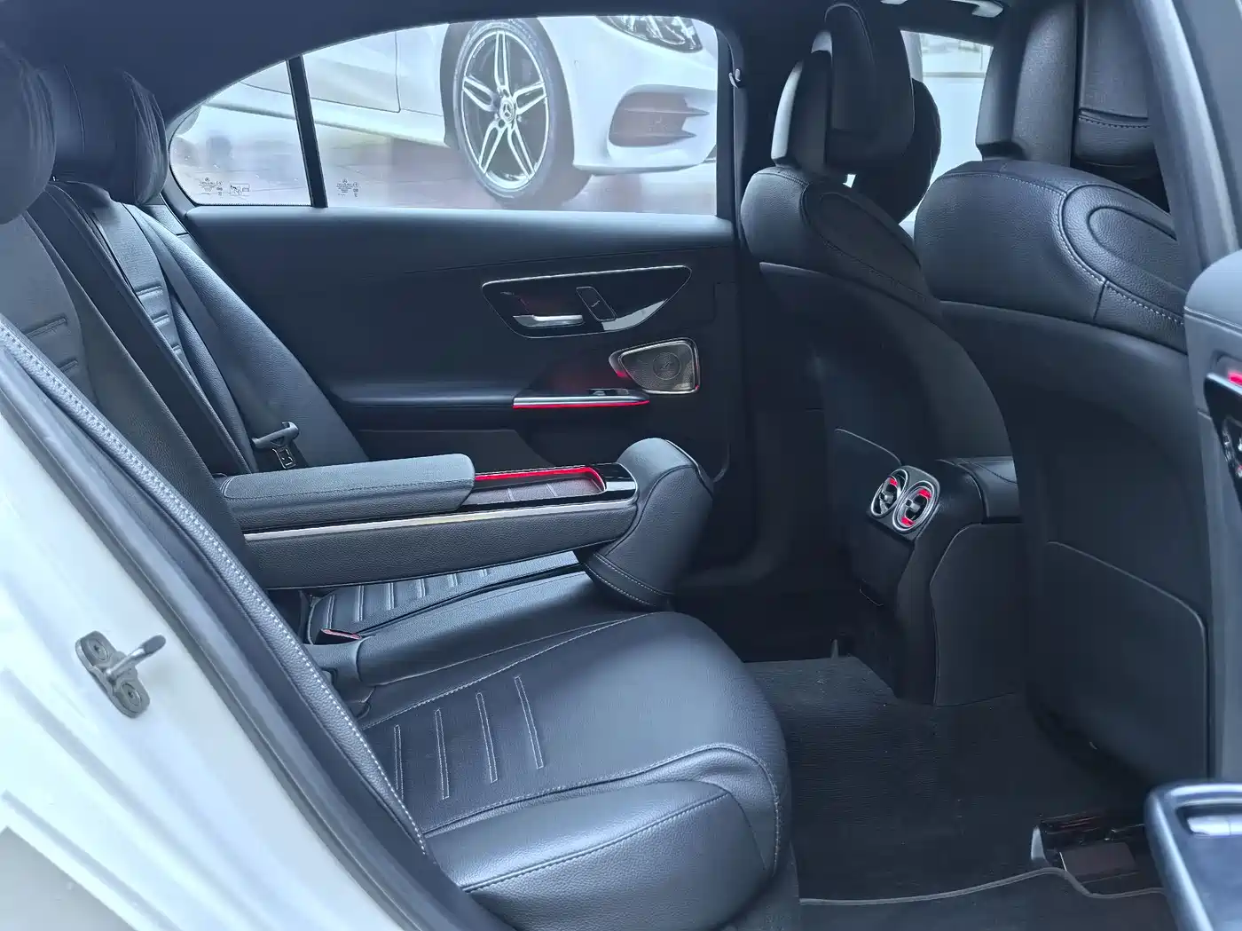 Mercedes-Benz C-Class 2025 C 260 L Night Sport Edition фото 14