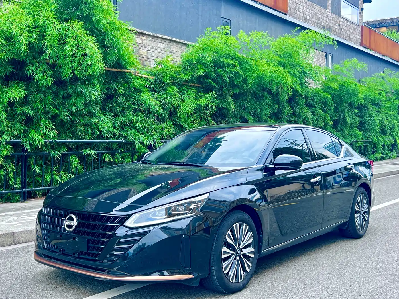 Nissan Teana 2024 2.0L SV Black Gold Edition