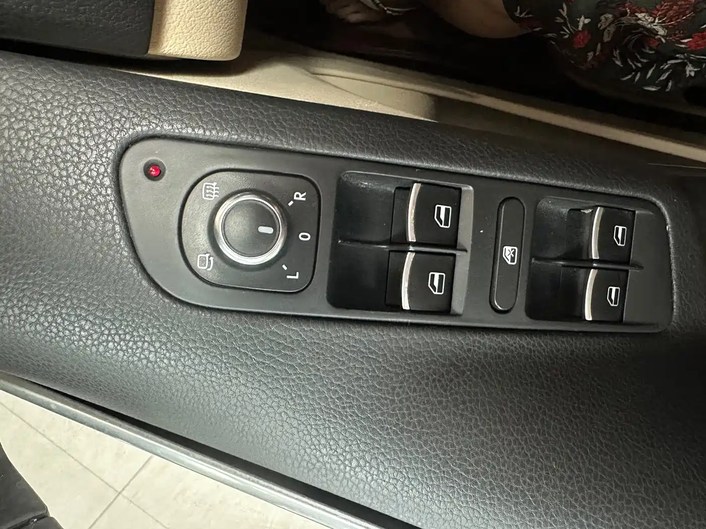 Volkswagen Tiguan 2012 1.8TSI Automatic 2WD Brilliance Edition фото 7
