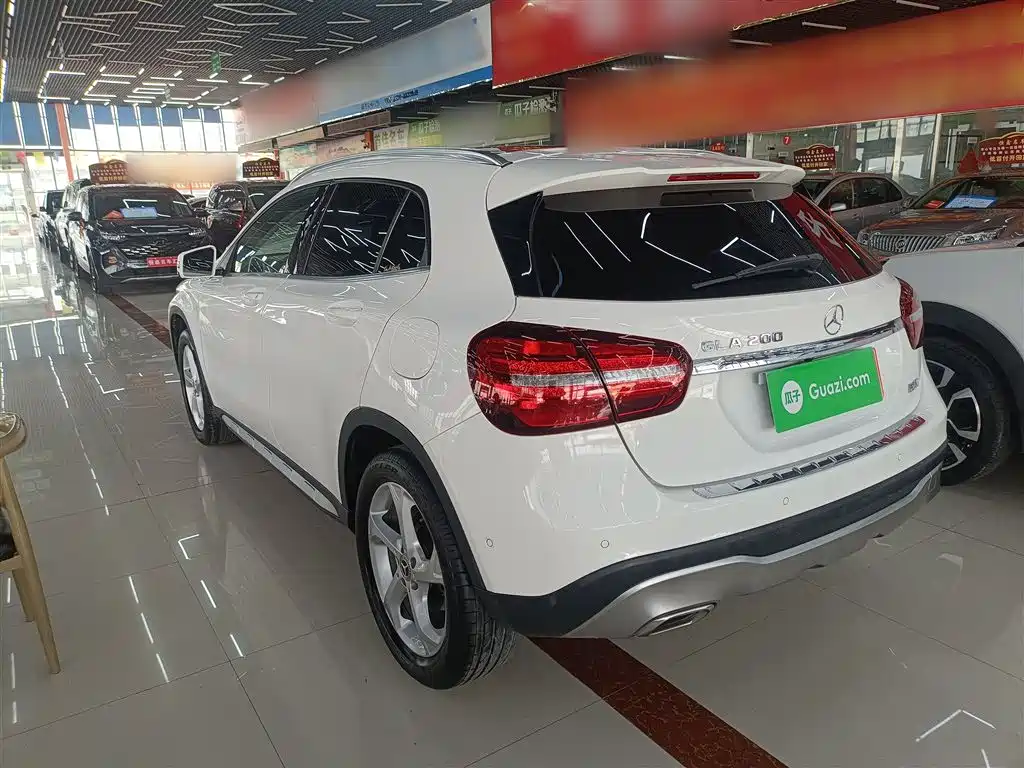 Mercedes-Benz GLA 2018 GLA 200 Dynamic фото 23