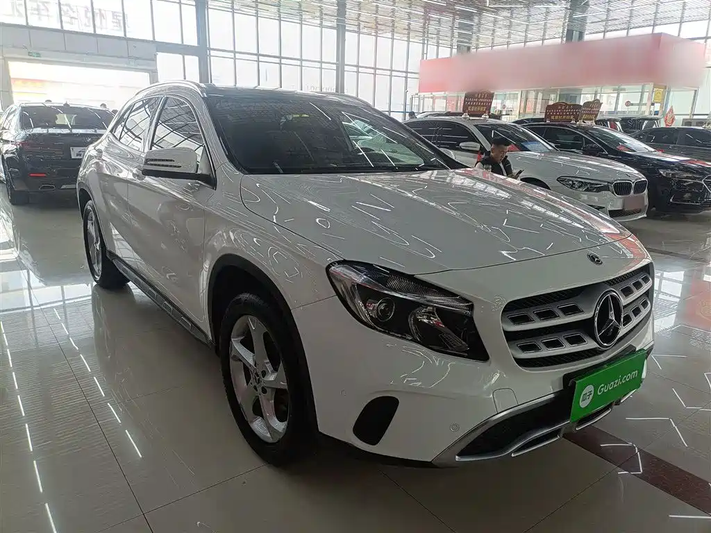 Mercedes-Benz GLA 2018 GLA 200 Dynamic фото 22