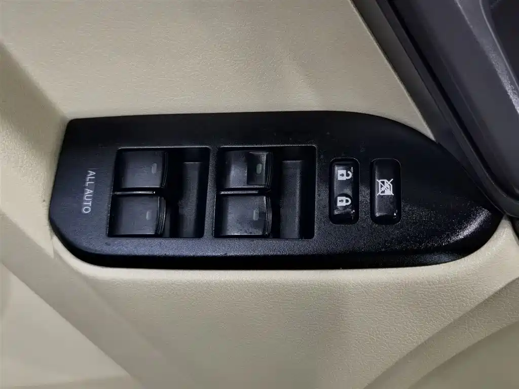 Toyota Prado 2016 2.7L Auto Luxury Edition фото 9