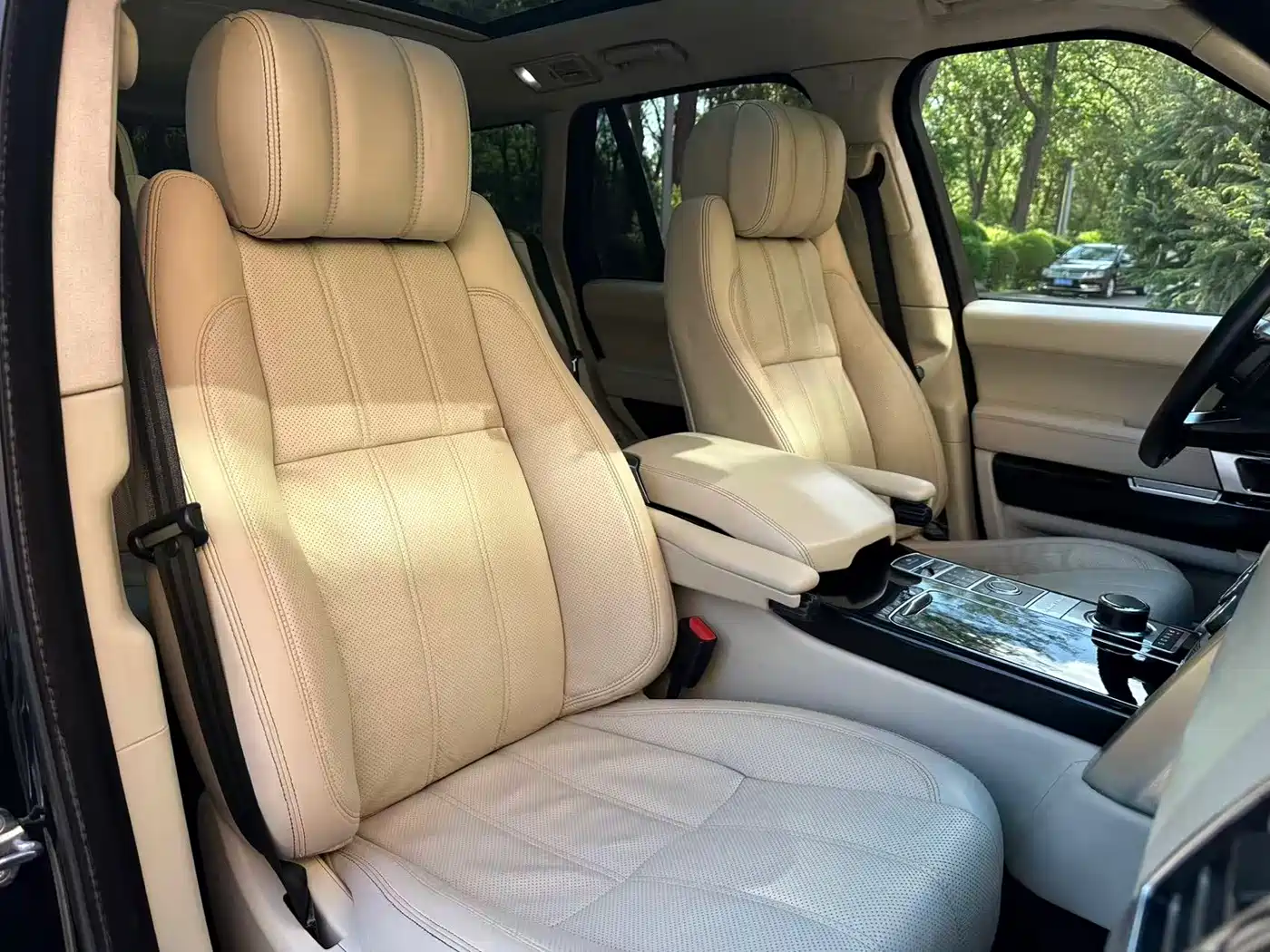 Land Rover Range Rover 2014 3.0 TDV6 Vogue фото 18