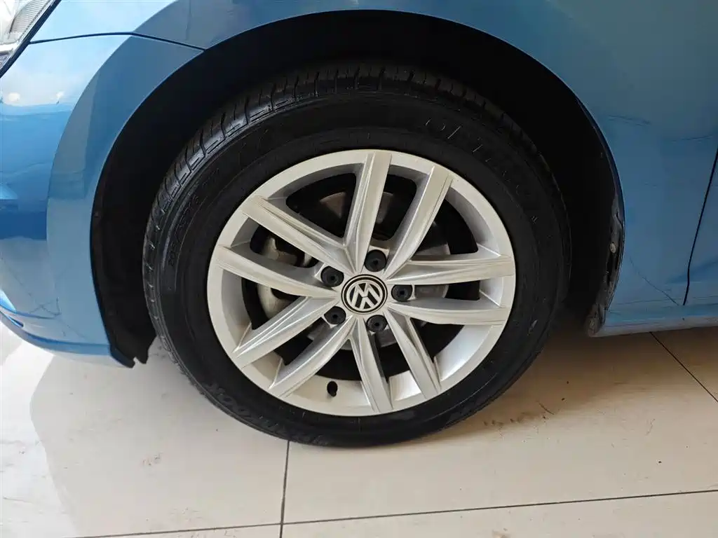 Volkswagen Golf 2018 230TSI Automatic Comfort фото 23